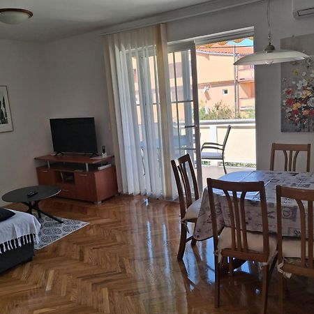 Apartments Antica Раб Екстериор снимка
