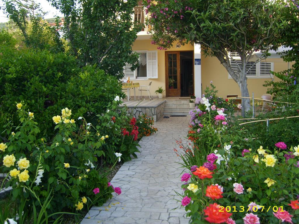 Apartments Antica Раб Екстериор снимка