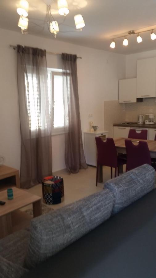 Apartments Antica Раб Екстериор снимка