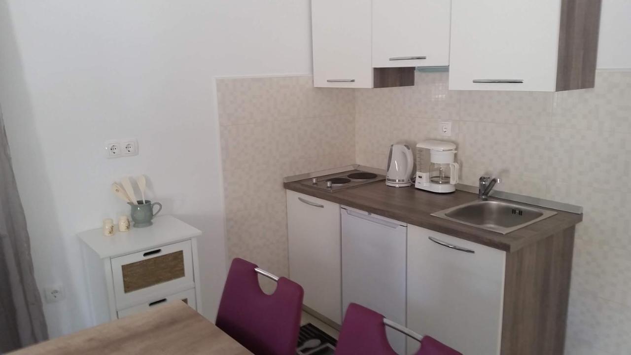 Apartments Antica Раб Екстериор снимка