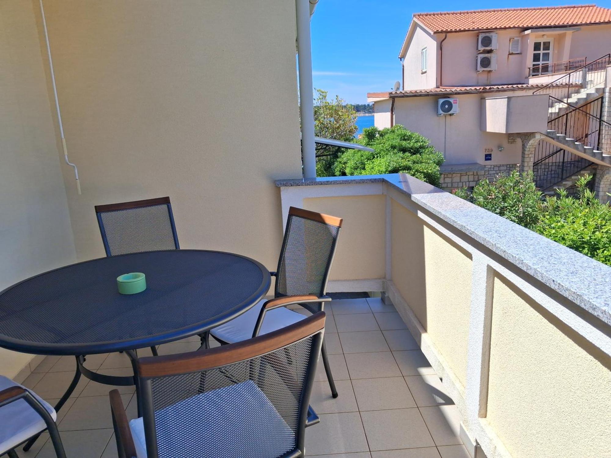 Apartments Antica Раб Екстериор снимка