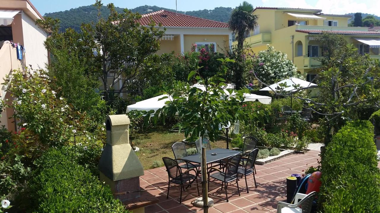 Apartments Antica Раб Екстериор снимка