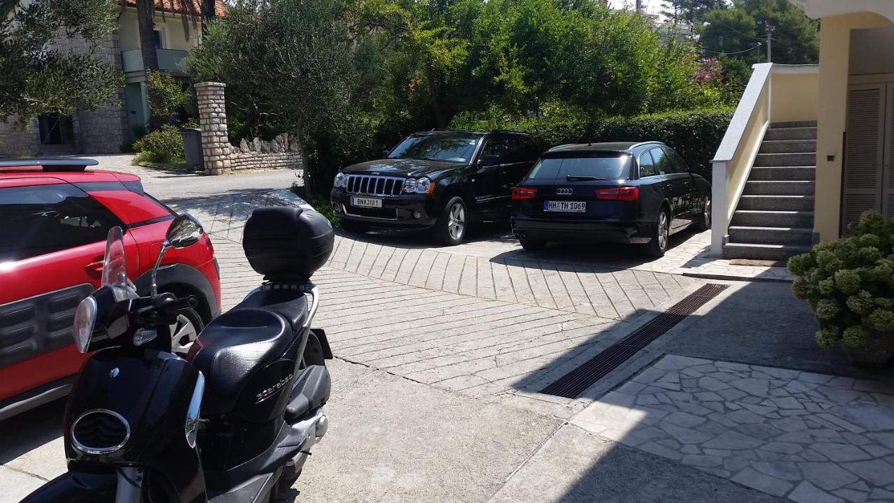 Apartments Antica Раб Екстериор снимка
