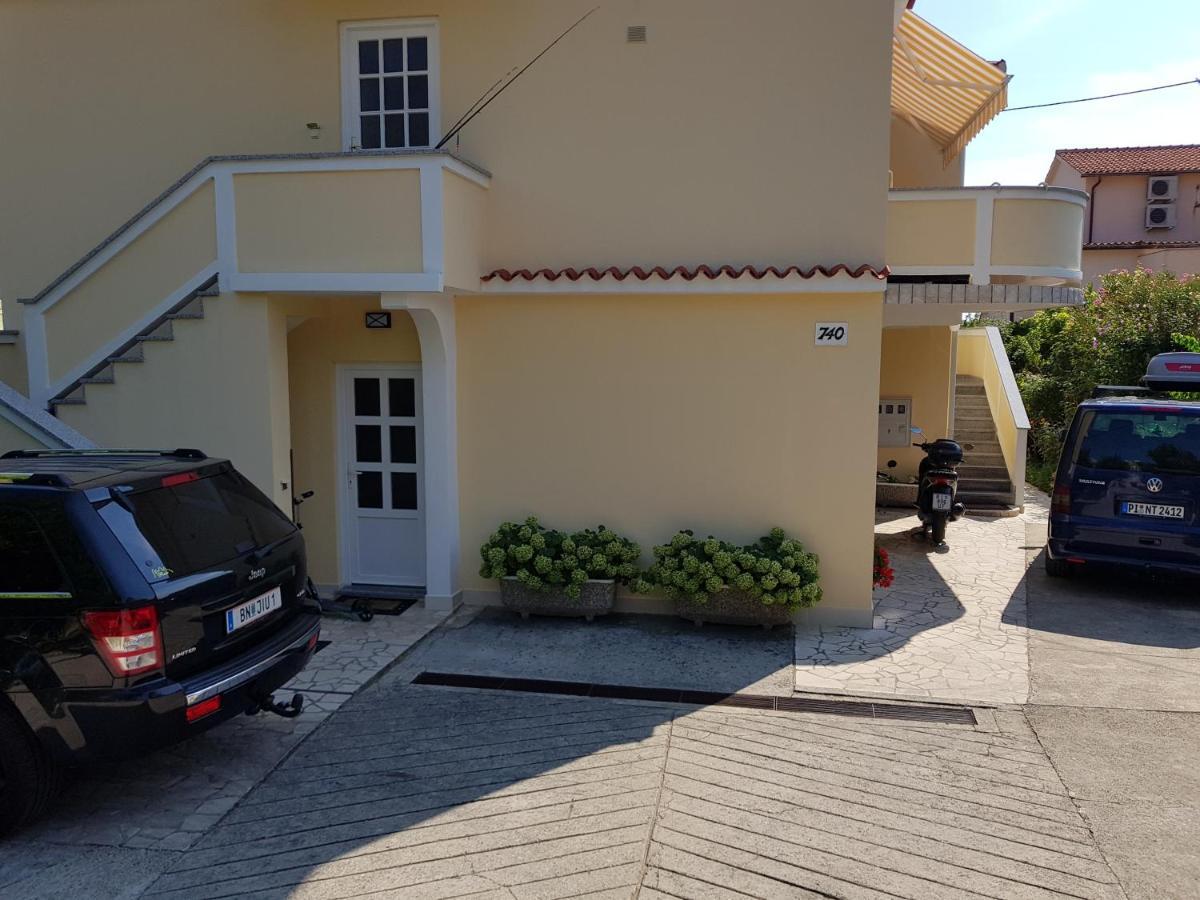 Apartments Antica Раб Екстериор снимка