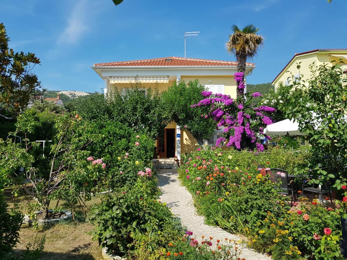 Apartments Antica Раб Екстериор снимка