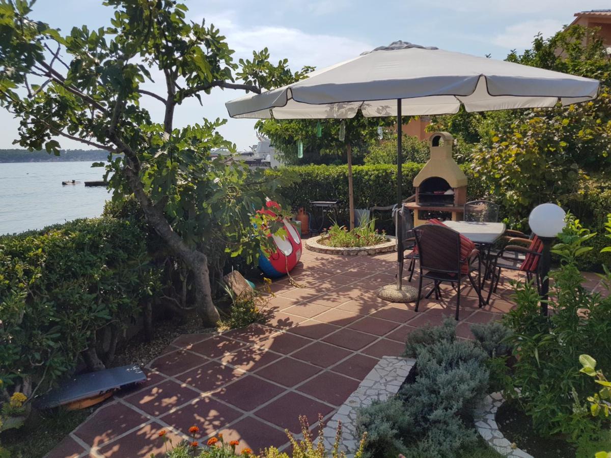 Apartments Antica Раб Екстериор снимка